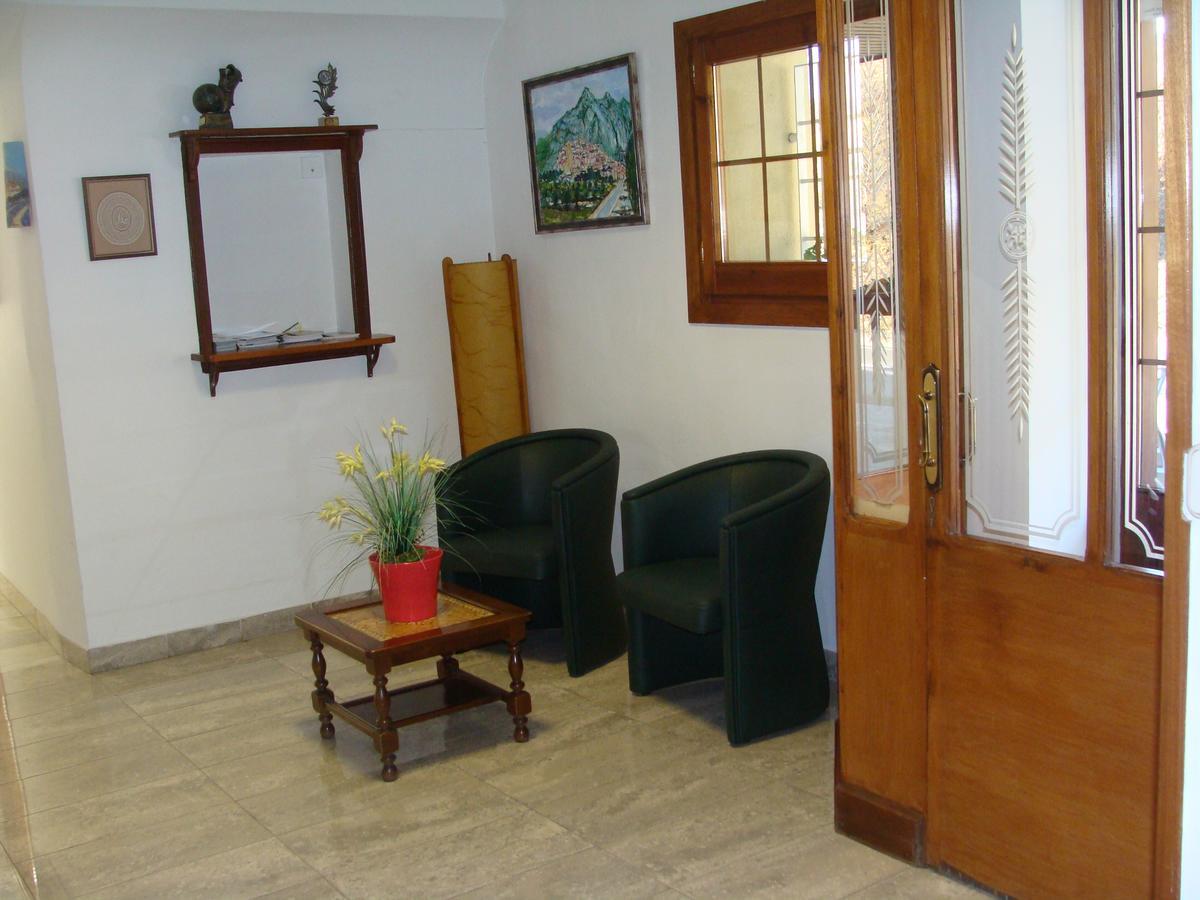 Hotel Del Llac Coll de Nargó Kültér fotó